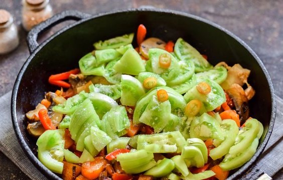 Saute of Green Tomatoes with Bell Pepper and Mushrooms step 9