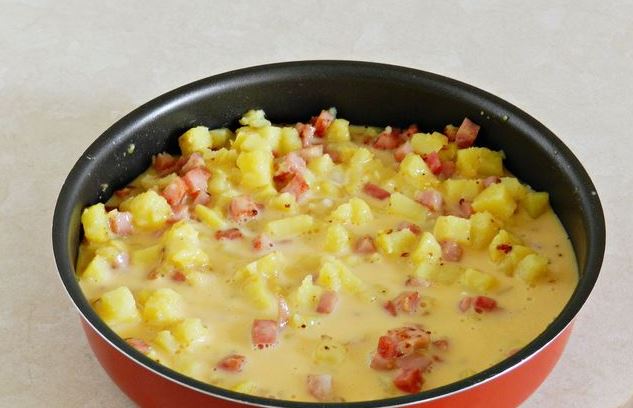 Omelet Casserole with Potatoes and Smoked Meats step 10