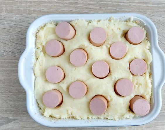 Potato Casserole with Sausages and Cheese step 10