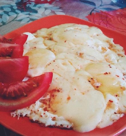 Scrambled Eggs with Cheese