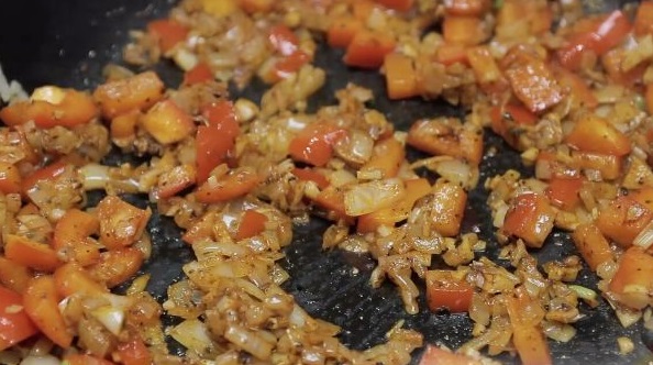 Enchilada with Ham, Cheese and Bell Pepper step 11
