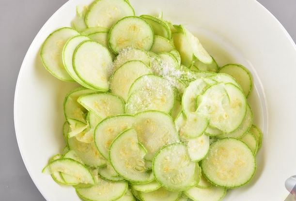 Zucchini and Cottage Cheese Casserole step 2