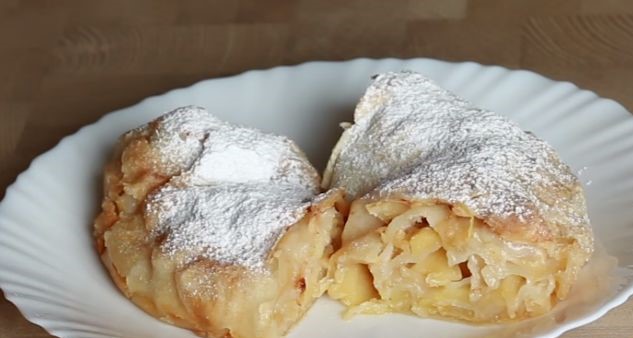 Classic Strudel with Apples