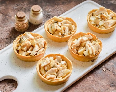 Julienne with Mushrooms and Chicken, in Tartlets step 11