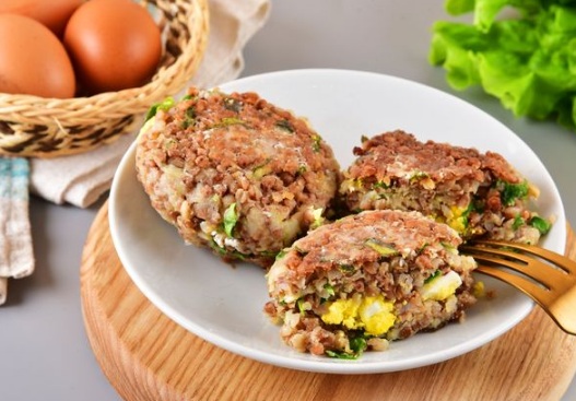 Buckwheat and Potato Cutlets Stuffed with Boiled Eggs