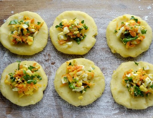 Potato Zrazy with Carrots and Boiled Eggs step 15