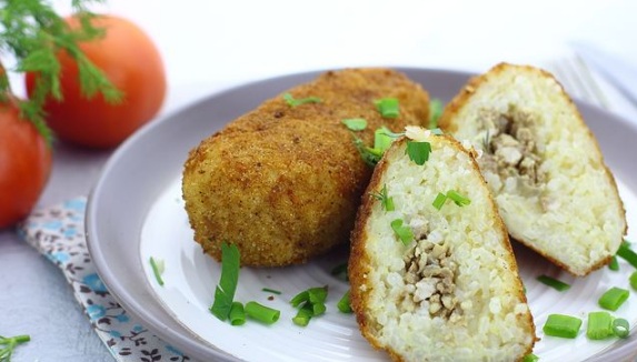 Rice Zrazy with Minced Meat, in a Pan