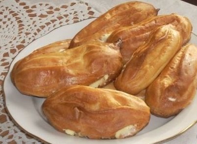 Eclairs with Butter Cream