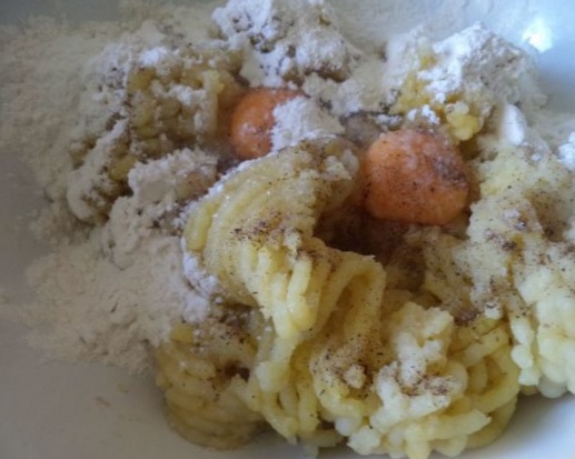 Zrazy Potato Stuffed with Meat step 2