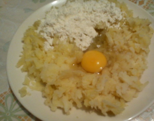 Potato Zrazy in Bread Crumbs step 2