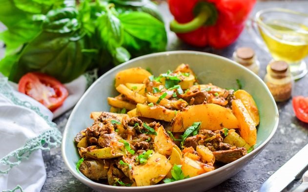 Stew of Young Potatoes, Zucchini and Chicken Liver