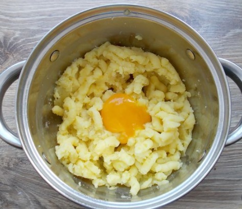 Potato Rolls with Minced Meat (in the Oven) step 4