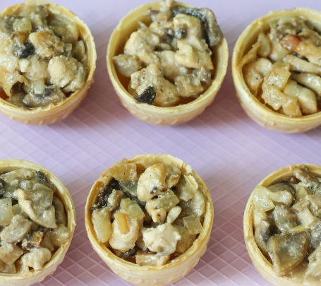 Tartlets with Chicken, Mushrooms and Cheese step 6