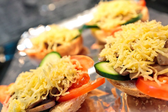 Hot Sandwiches with Mushrooms and Cheese in the Oven step 6