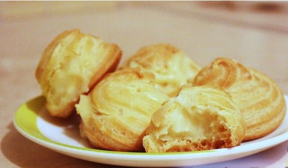 Custard Eclairs