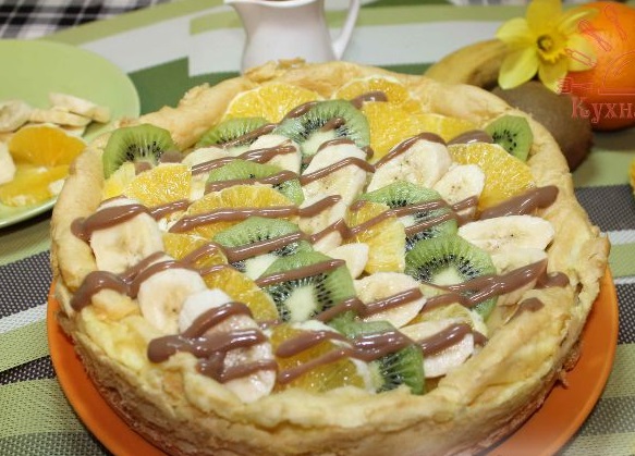 Eclair Cake with Fruit and Chocolate