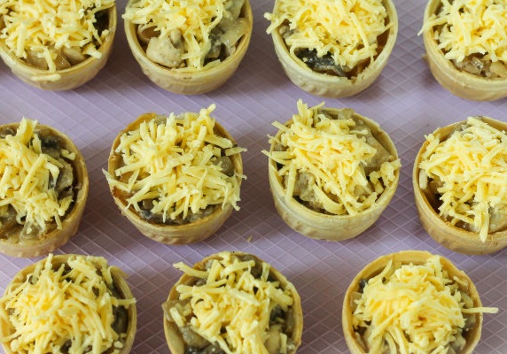 Tartlets with Chicken, Mushrooms and Cheese step 7