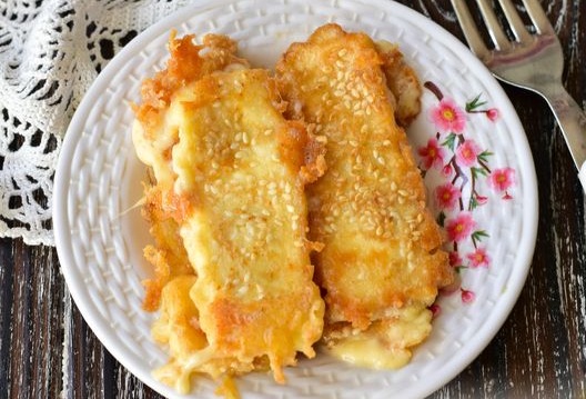 Fried Cheese in Egg