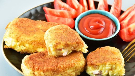 Potato Zrazy with Cheese and Ham