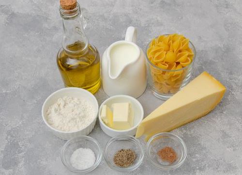Pasta Casserole with Béchamel Sauce and Cheese step 1