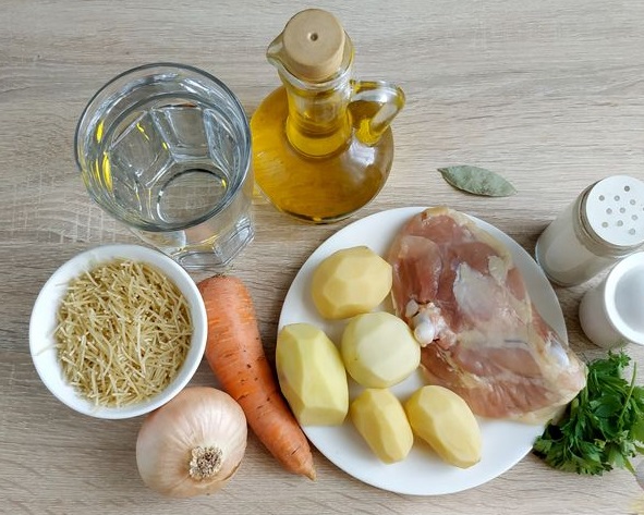 Chicken Soup with Fried Noodles step 1