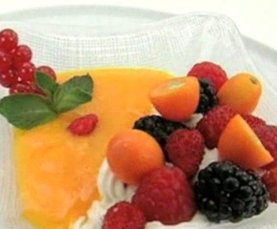 Fruit and Berry Platter with Cheese
