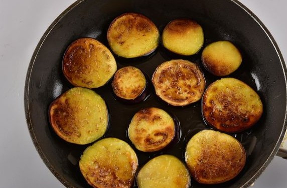 Borscht with Prunes and Eggplant step 3