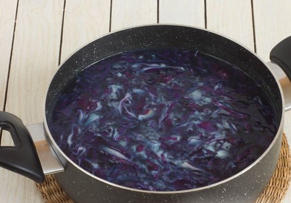 Borscht with Red Cabbage and Chickpeas step 4