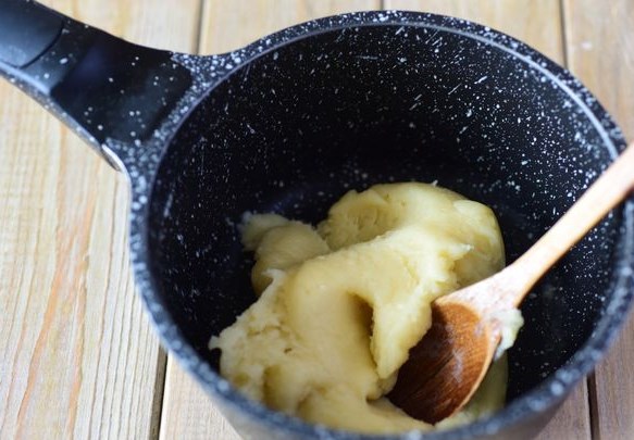 Borscht with Choux Pastry Dumplings step 8