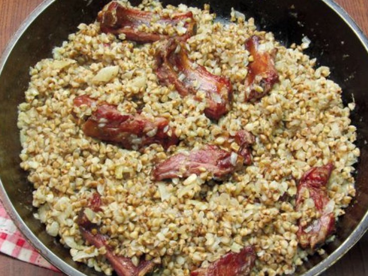 Buckwheat with Smoked Ribs (in a Pan) step 11