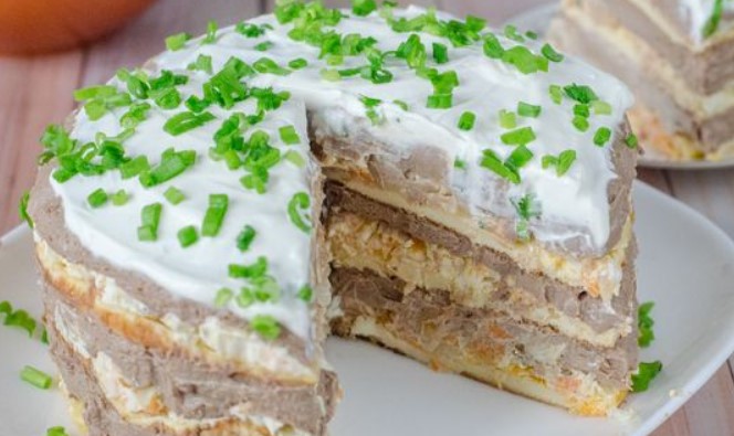 Cake Appetizer with Liver Pate and Cottage Cheese