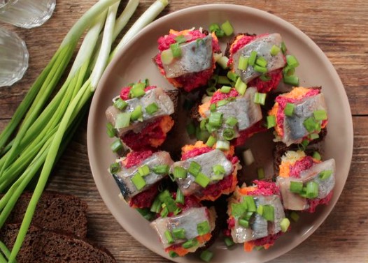 Canape “Herring on a Fur Coat”