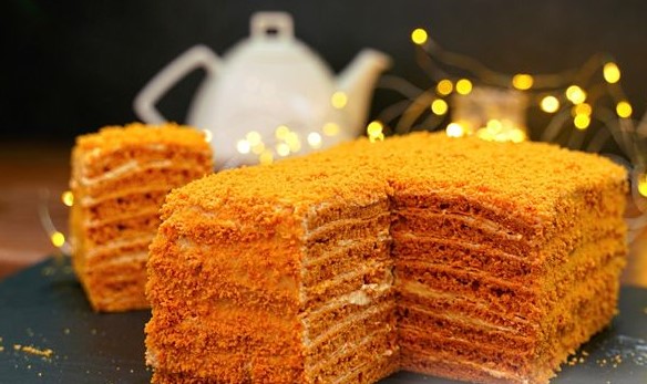 Cake “Caramel” with Condensed Milk