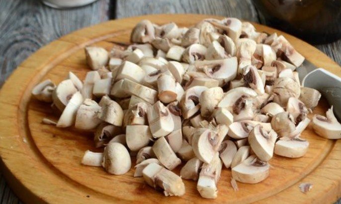 Chicken Julienne with Mushrooms and Brie Cheese step 3