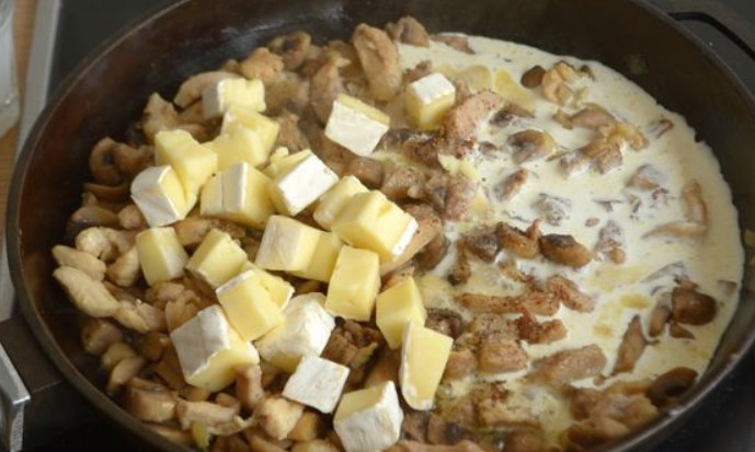 Chicken Julienne with Mushrooms and Brie Cheese step 6
