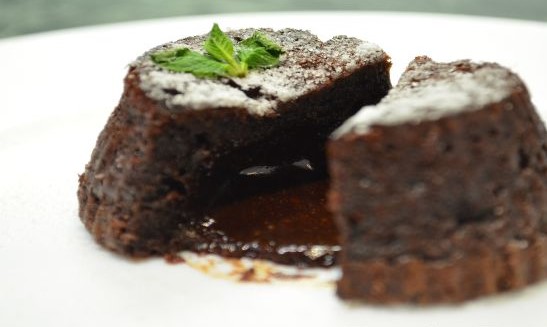 Chocolate Fondant (Magic Chocolate Cupcake!)