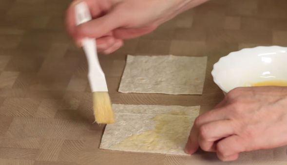 Crispy Lavash Tartlets step 3