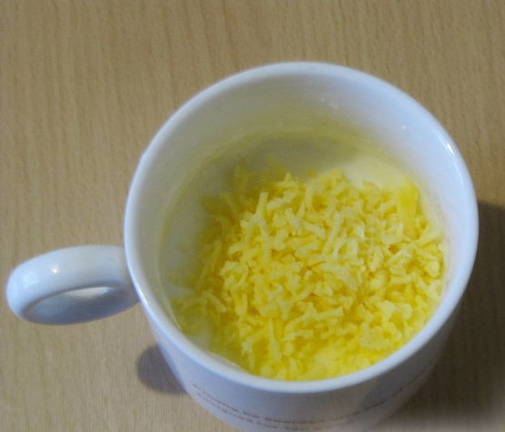 Lubricate the form in which you will bake the egg well with butter