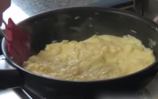 French Omelet step 2
