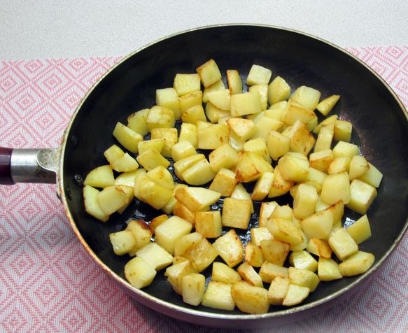 Fried Potatoes with Bacon and Egg step 2