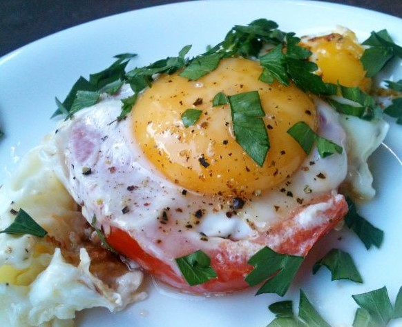 Fried Tomatoes with Eggs