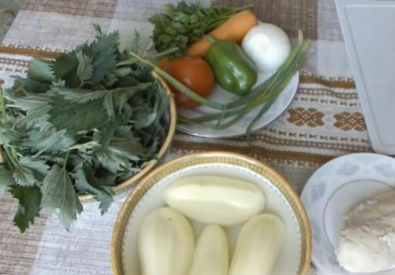 Green Borsch with Nettle step 1