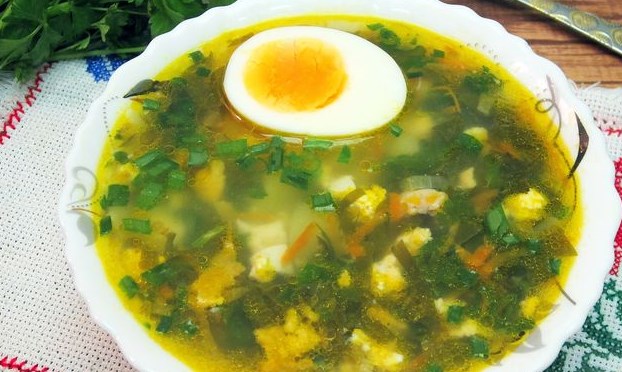 Green Borsch with Sorrel and Turkey Meat