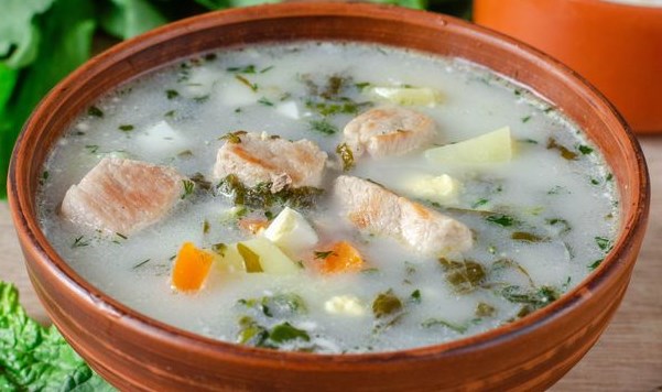Green Borsch with Sorrel, Spinach and Fried Meat