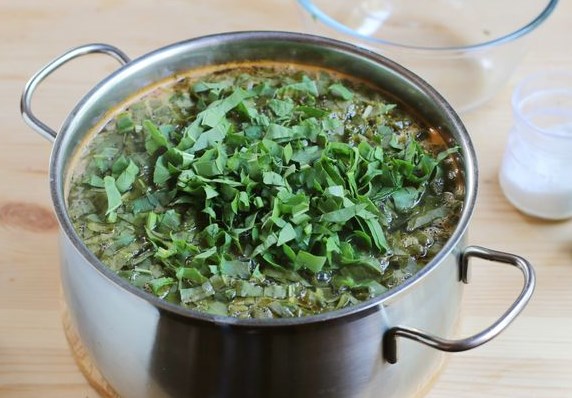 Green Borscht in Chicken Broth step 8