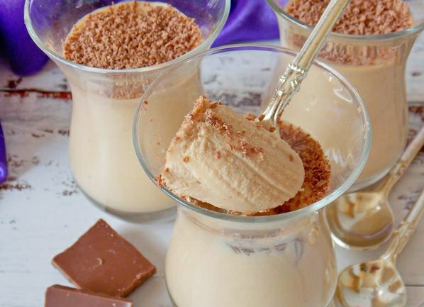 Sour Cream Jelly with Banana and Boiled Condensed Milk