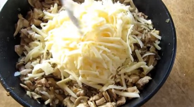 Julienne in a Bun step 4