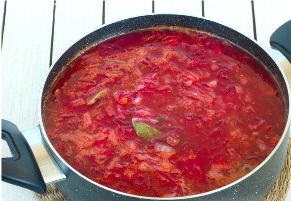 Lenten Borscht with Lentils step 8