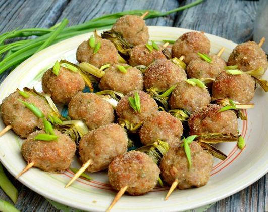 Minced Meat Kebabs with Green Onions, on Skewers (in the Oven)