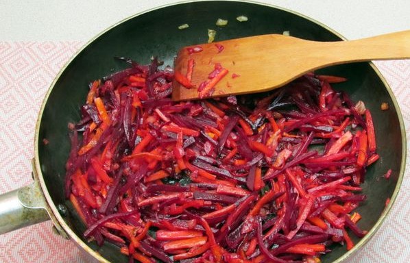 Navy Borscht with Sauerkraut and Bacon step 6